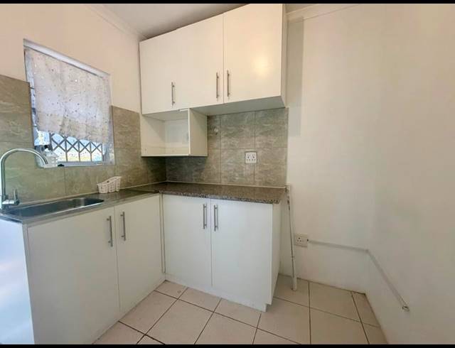 1 BEDROOM PROPERTY TO RENT IN COWIES HILL